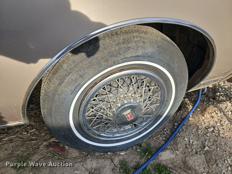 image for item DM1589 1984 Oldsmobile Delta 88 Royale 