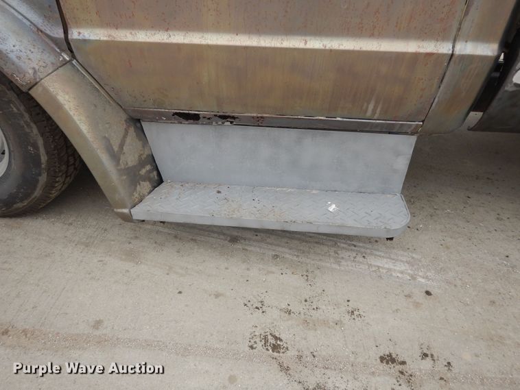 image for item DM1599 1970 GMC 5500 truck cab and chassis