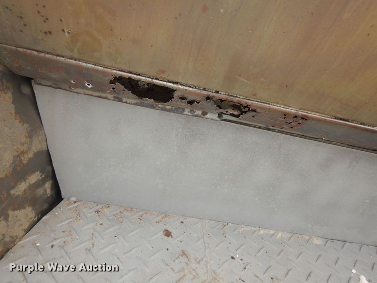 image for item DM1599 1970 GMC 5500 truck cab and chassis