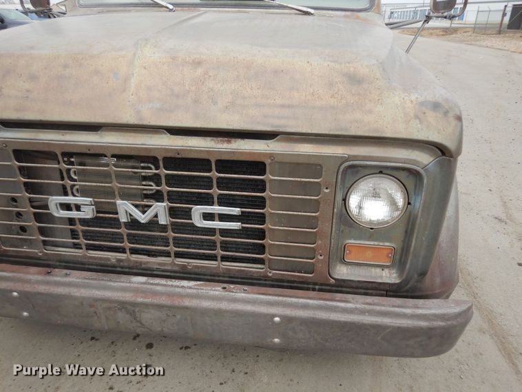 image for item DM1599 1970 GMC 5500 truck cab and chassis