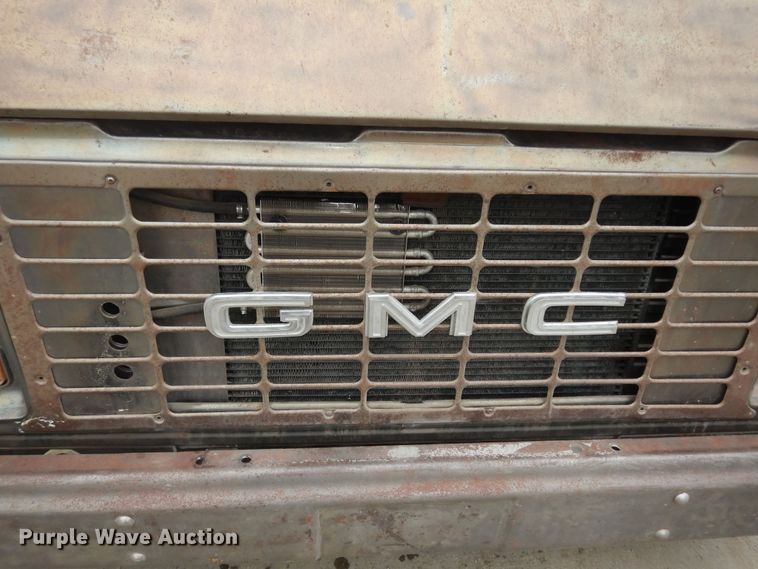 image for item DM1599 1970 GMC 5500 truck cab and chassis