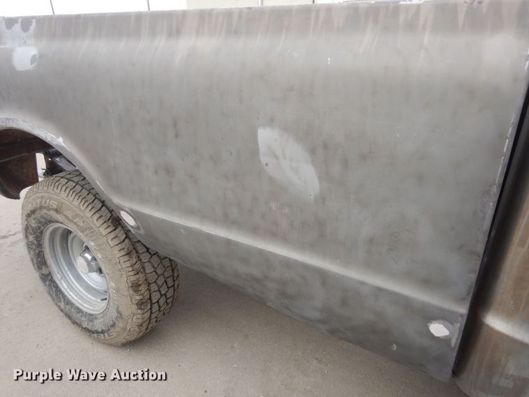 image for item DM1599 1970 GMC 5500 truck cab and chassis