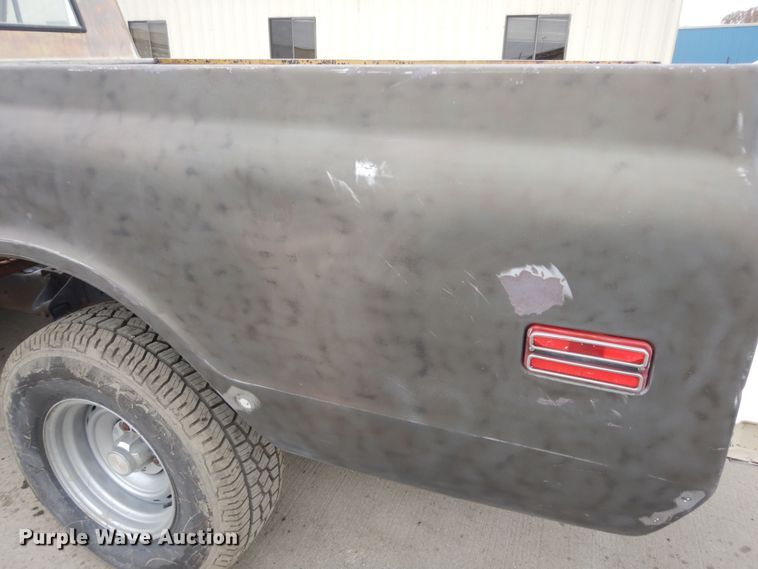 image for item DM1599 1970 GMC 5500 truck cab and chassis