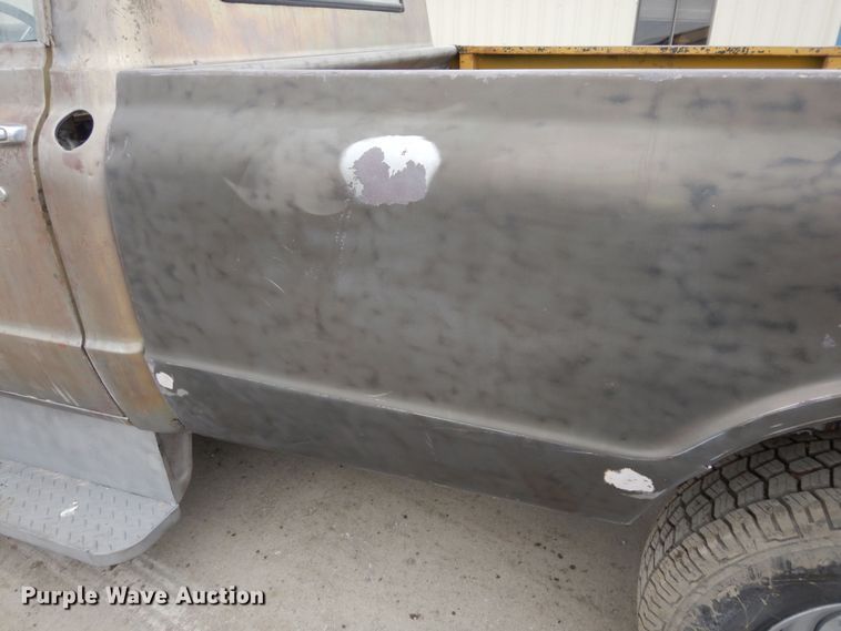 image for item DM1599 1970 GMC 5500 truck cab and chassis