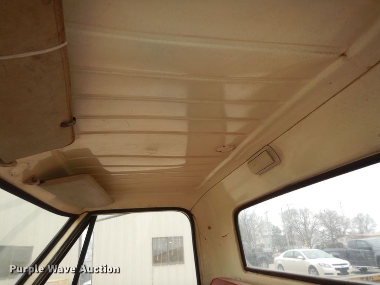 image for item DM1599 1970 GMC 5500 truck cab and chassis