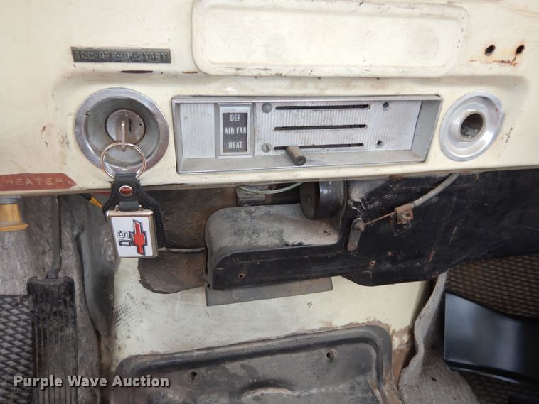 image for item DM1599 1970 GMC 5500 truck cab and chassis