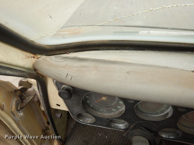 image for item DM1599 1970 GMC 5500 truck cab and chassis