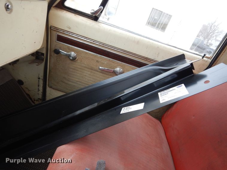 image for item DM1599 1970 GMC 5500 truck cab and chassis