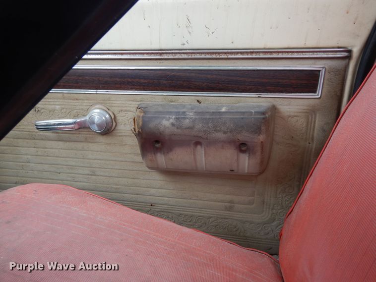 image for item DM1599 1970 GMC 5500 truck cab and chassis