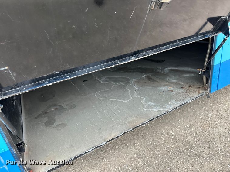 image for item DN2414 2005 Blue Bird All American school bus