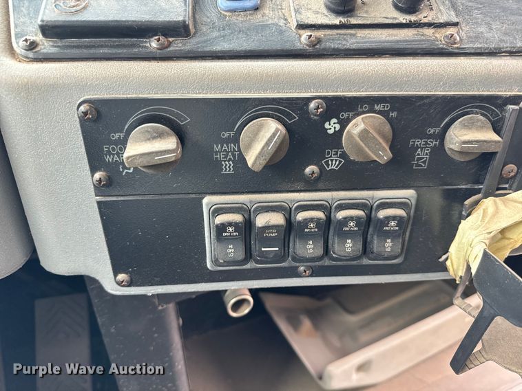 image for item DN2414 2005 Blue Bird All American school bus