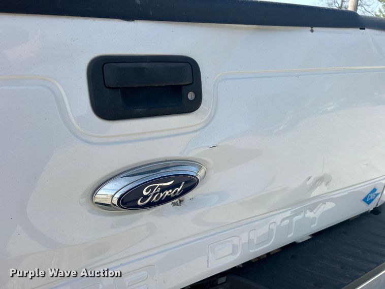image for item DO1074 2015 Ford  F250 Super Duty SuperCab pickup truck