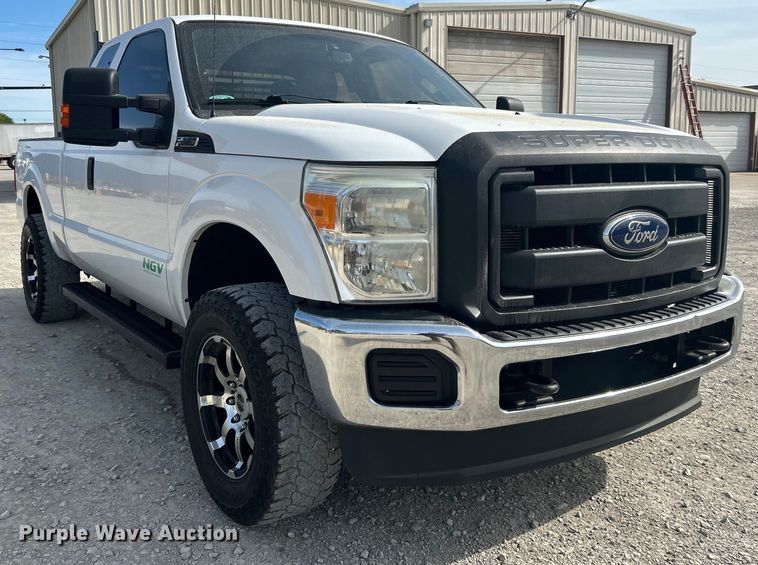 image for item DO1075 2015 Ford F250 Super Duty SuperCab pickup truck