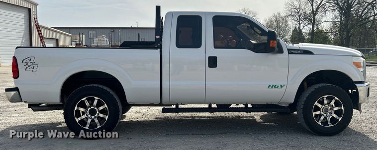 image for item DO1075 2015 Ford F250 Super Duty SuperCab pickup truck