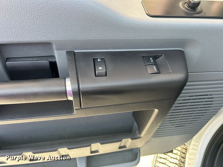 image for item DO1075 2015 Ford F250 Super Duty SuperCab pickup truck