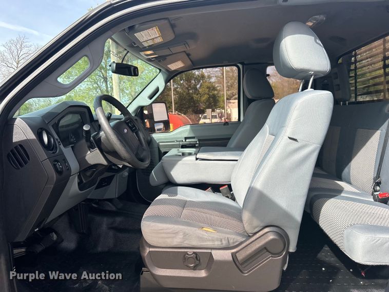 image for item DO1075 2015 Ford F250 Super Duty SuperCab pickup truck