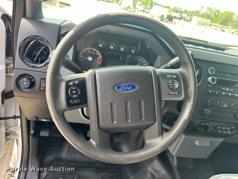 image for item DO1075 2015 Ford F250 Super Duty SuperCab pickup truck