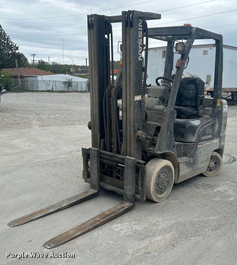 image for item DO1080 Nissan 50 forklift