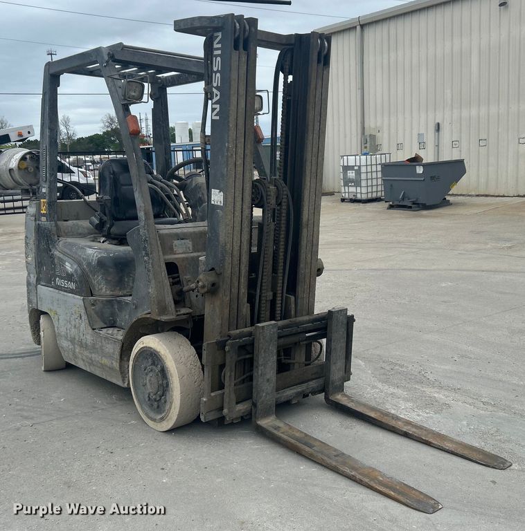 image for item DO1080 Nissan 50 forklift