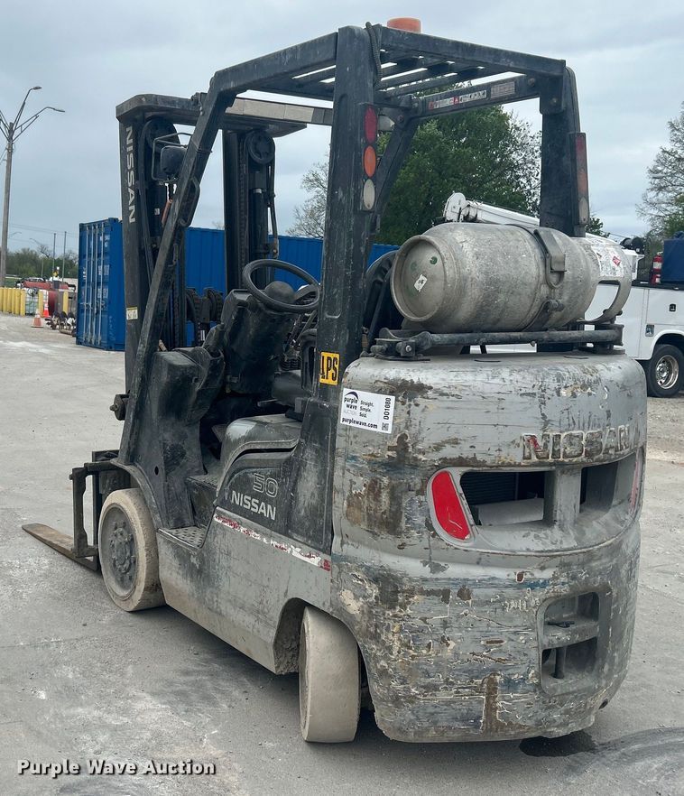 image for item DO1080 Nissan 50 forklift