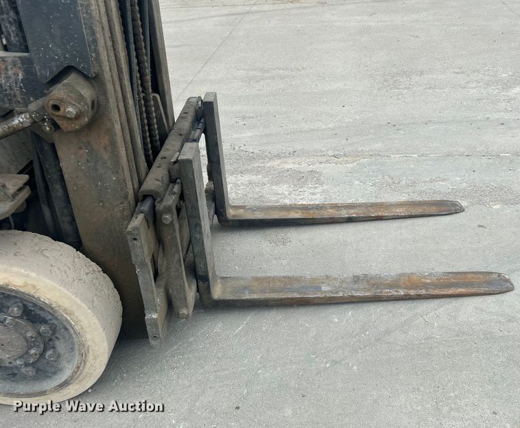 image for item DO1080 Nissan 50 forklift
