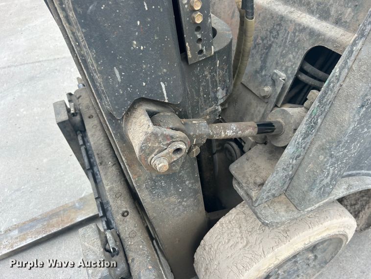 image for item DO1080 Nissan 50 forklift