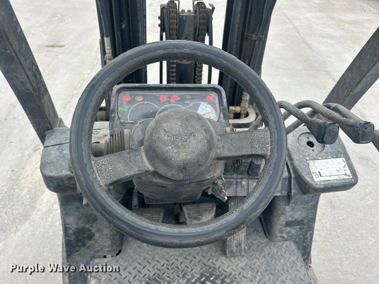 image for item DO1080 Nissan 50 forklift