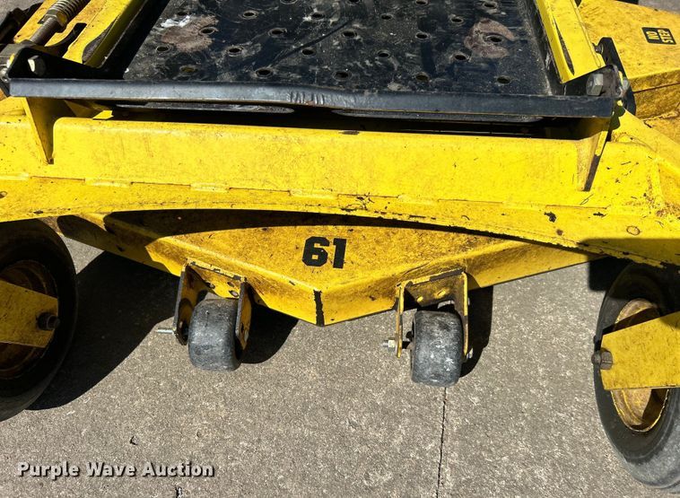 image for item DO1083 Great Dane Chariot ZTR lawn mower