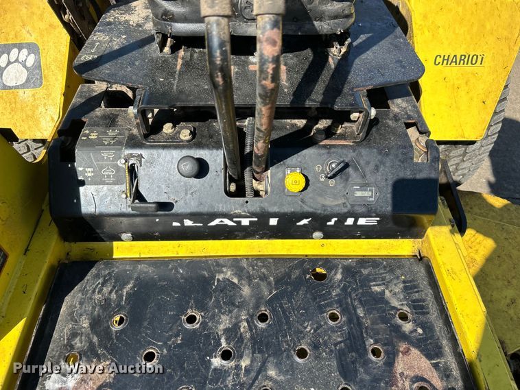 image for item DO1083 Great Dane Chariot ZTR lawn mower