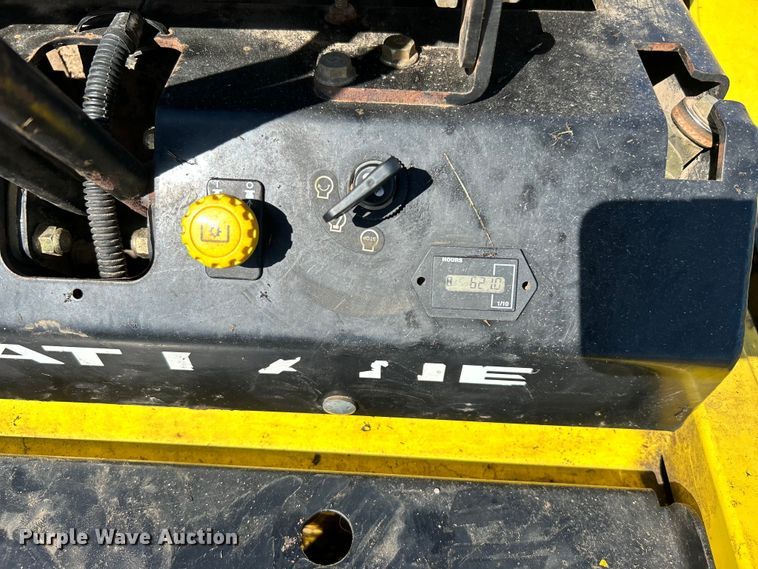 image for item DO1083 Great Dane Chariot ZTR lawn mower