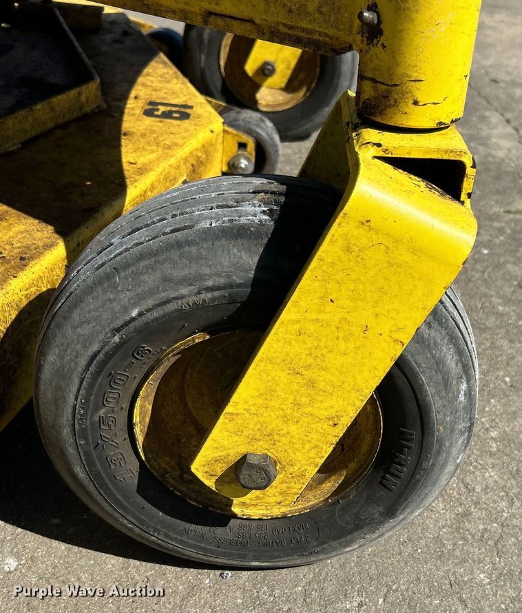 image for item DO1083 Great Dane Chariot ZTR lawn mower