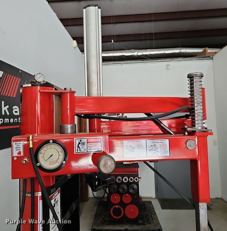 image for item DP0828 Coats 70X-AH-3  rim clamp tire machine