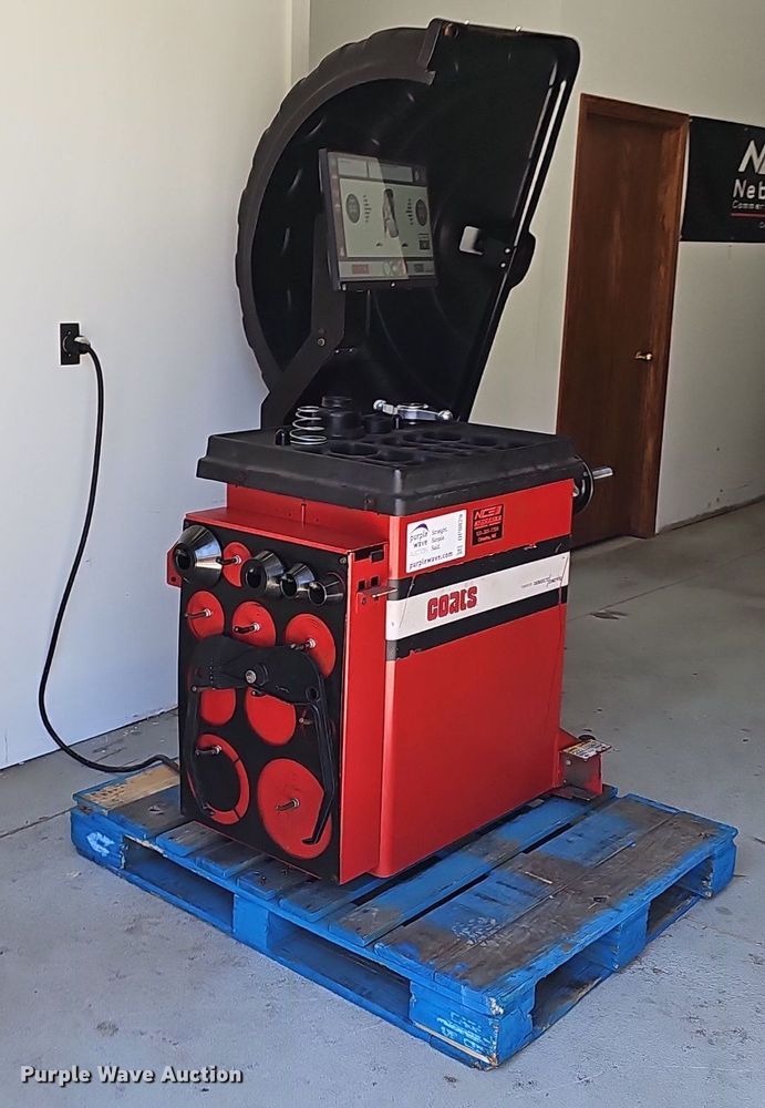 image for item DP0829 Coats 1600 Direct Drive 3D  tire balancer