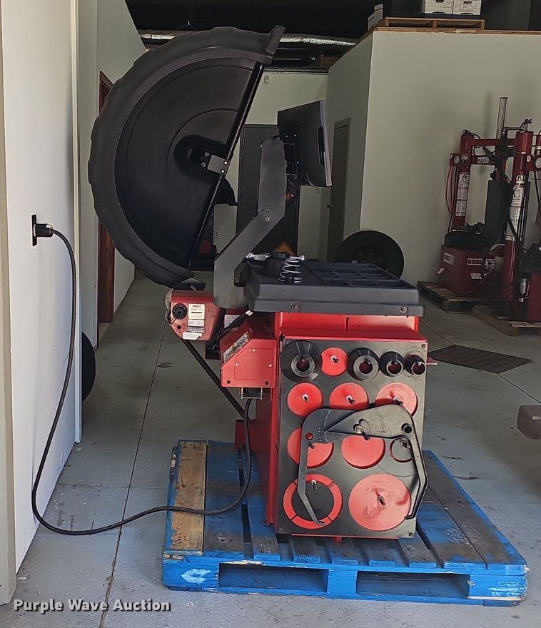 image for item DP0829 Coats 1600 Direct Drive 3D  tire balancer