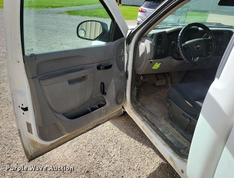image for item DP1316 2013 Chevrolet  Silverado 1500 pickup truck