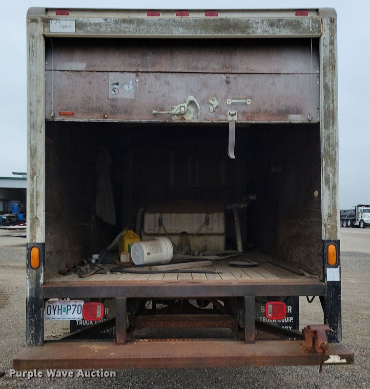 image for item DP1327 1997 Chevrolet Express G3500 box truck