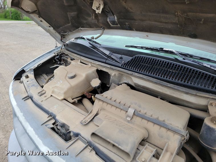 image for item DP1327 1997 Chevrolet Express G3500 box truck