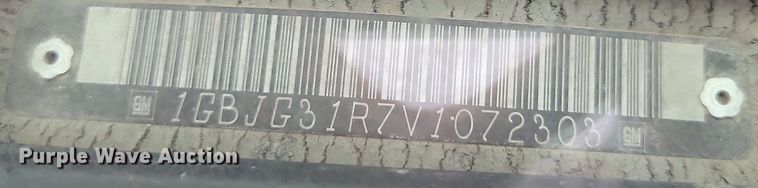 image for item DP1327 1997 Chevrolet Express G3500 box truck