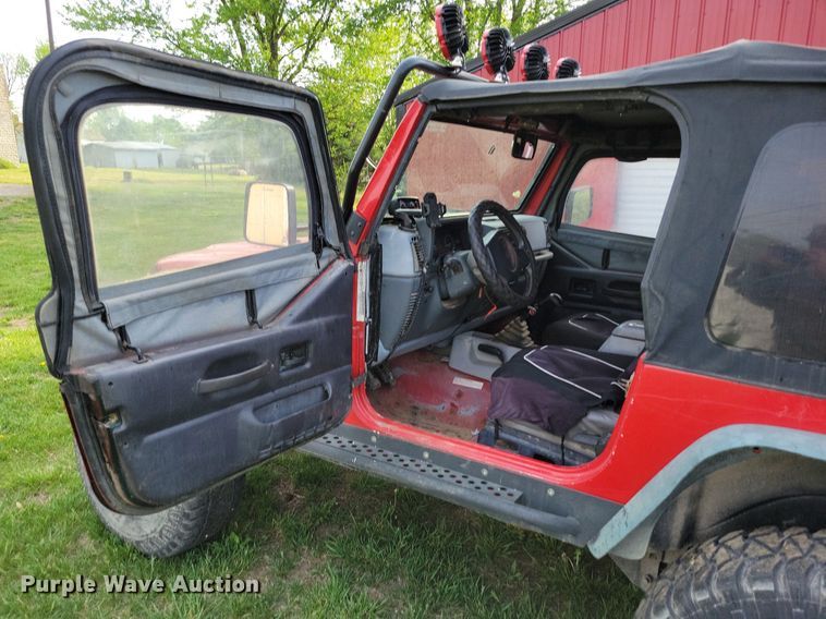 image for item DP1340 1998 Jeep Wrangler  SUV