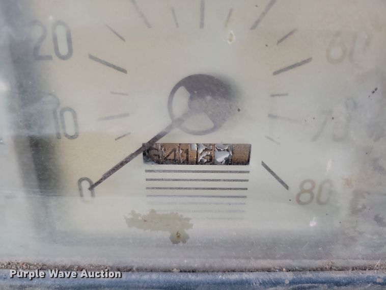 image for item DP1342 1946 International tow truck