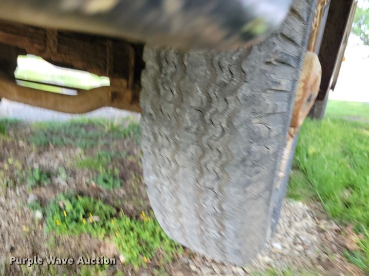 image for item DP1342 1946 International tow truck