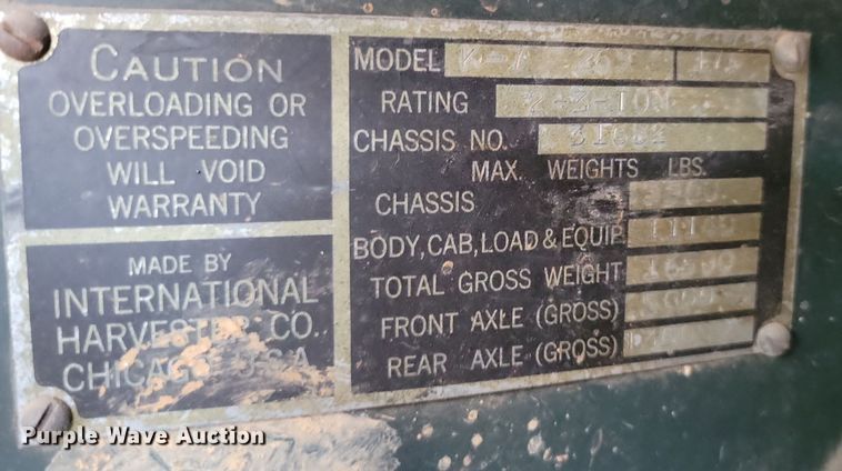 image for item DP1342 1946 International tow truck