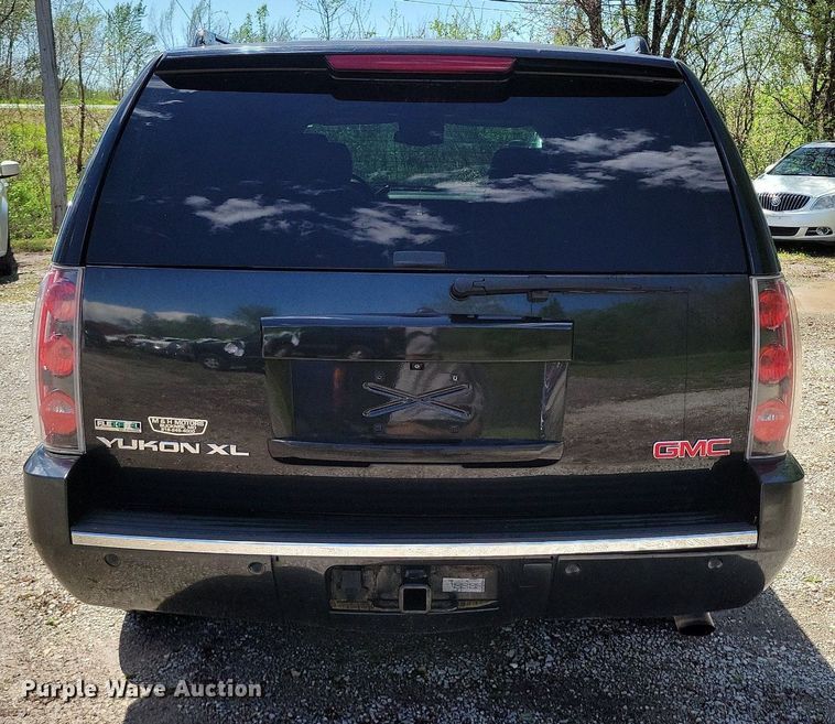 image for item DP1347 2011 GMC Yukon Denali XL SUV
