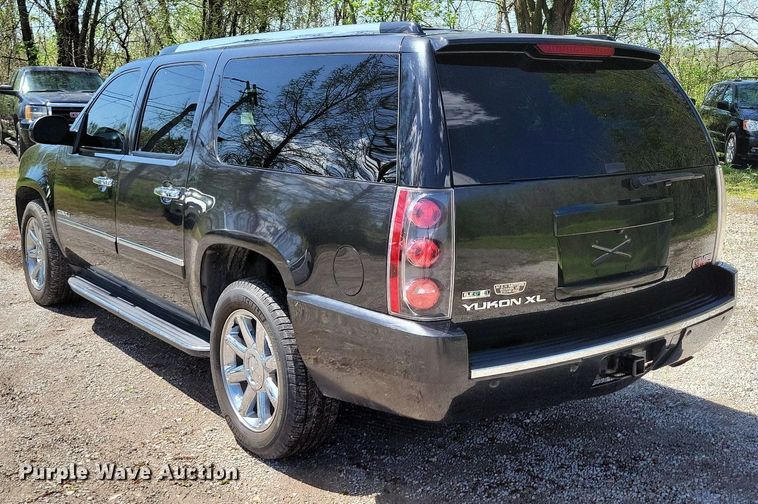 image for item DP1347 2011 GMC Yukon Denali XL SUV