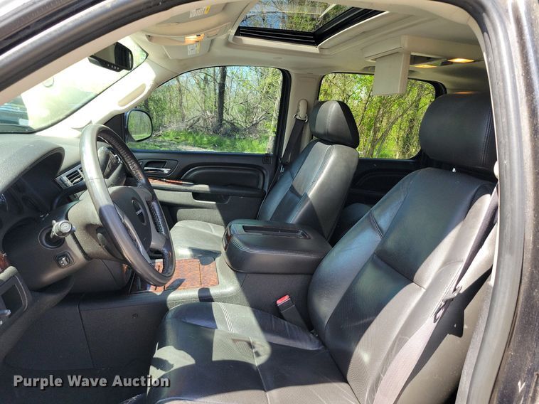 image for item DP1347 2011 GMC Yukon Denali XL SUV