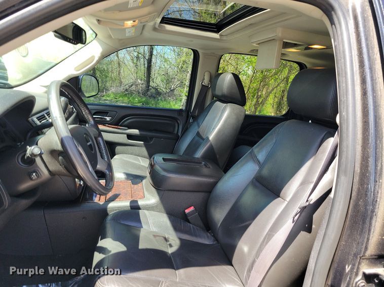 image for item DP1347 2011 GMC Yukon Denali XL SUV