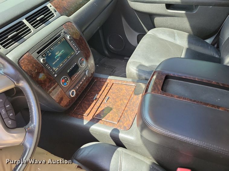 image for item DP1347 2011 GMC Yukon Denali XL SUV