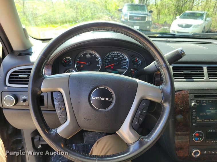 image for item DP1347 2011 GMC Yukon Denali XL SUV