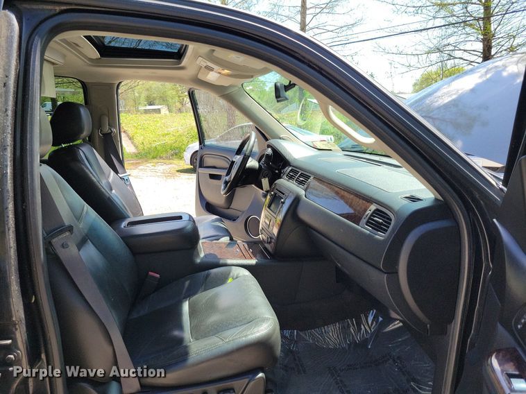 image for item DP1347 2011 GMC Yukon Denali XL SUV