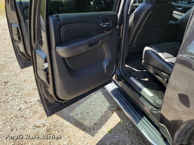 image for item DP1347 2011 GMC Yukon Denali XL SUV